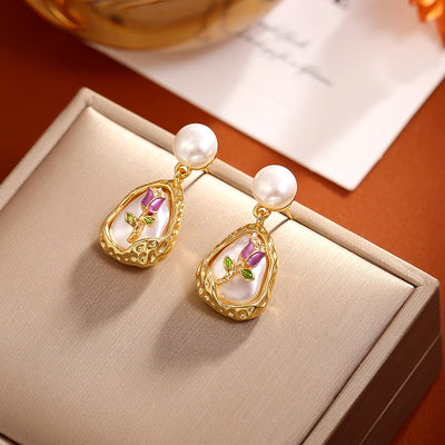 Fashion Baroque Pearl Stud Earrings High-grade Exquisite Elegant Graceful