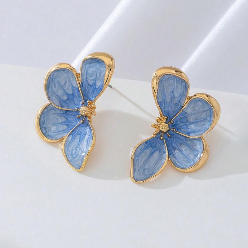Exquisite Three-dimensional Flower Earrings Fashionable And Luxurious